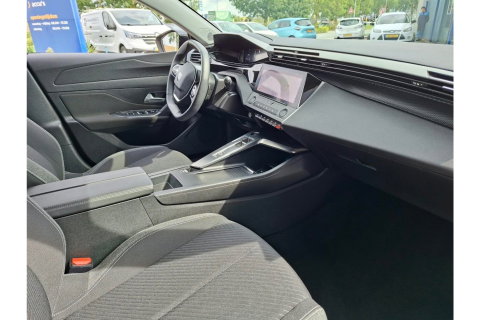 Peugeot 308 SW-1.2 PT ACTIVE PACK 130PK AUTOMAAT AIRCO NAVI PDC LMV