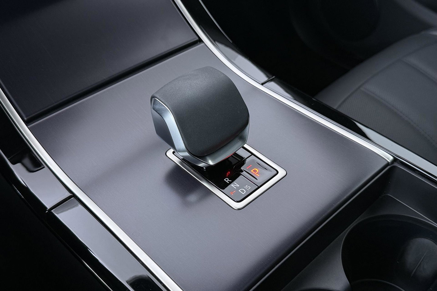 Land Rover Range Rover Evoque 1.5 P270e SE Dynamic Edition | Panoramadak | 360° Camera | Memory | Stoel+Stuurverwarming | 20 Inch | ACC