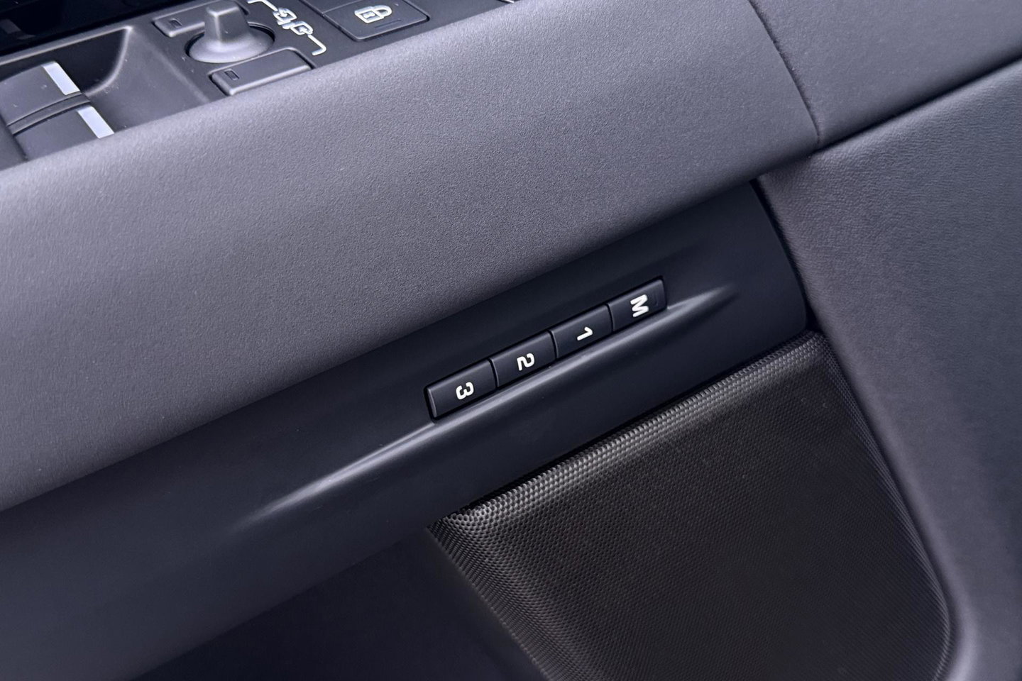 Land Rover Range Rover Evoque 1.5 P270e SE Dynamic Edition | Panoramadak | 360° Camera | Memory | Stoel+Stuurverwarming | 20 Inch | ACC