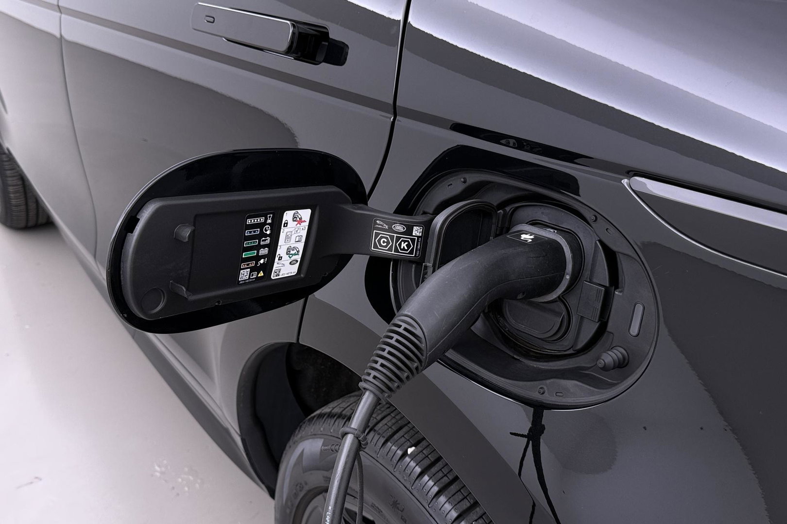 Land Rover Range Rover Evoque 1.5 P270e SE Dynamic Edition | Panoramadak | 360° Camera | Memory | Stoel+Stuurverwarming | 20 Inch | ACC