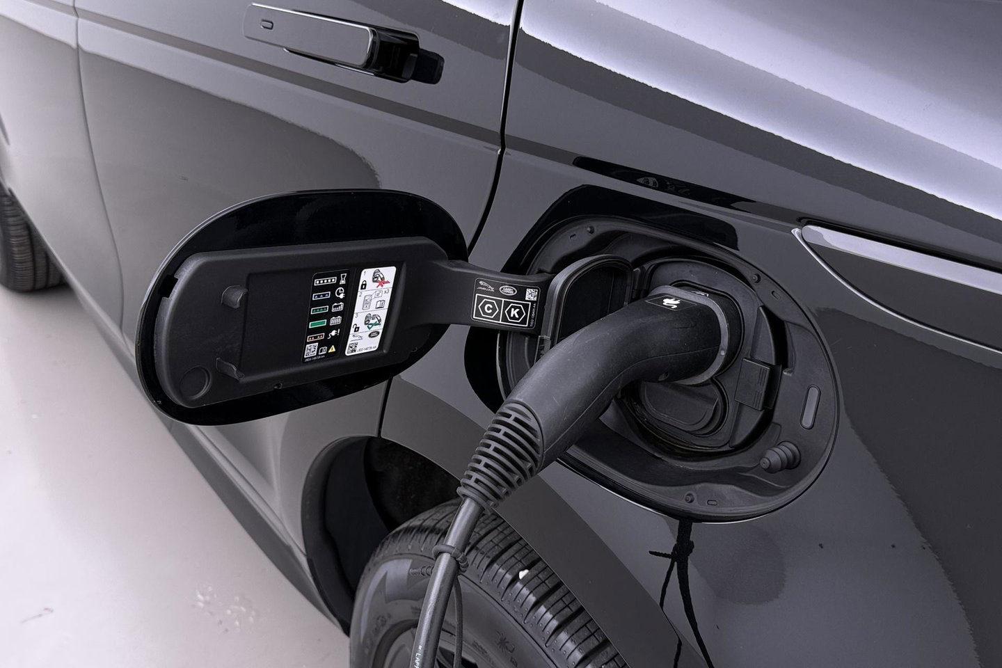 Land Rover Range Rover Evoque 1.5 P270e SE Dynamic Edition | Panoramadak | 360° Camera | Memory | Stoel+Stuurverwarming | 20 Inch | ACC