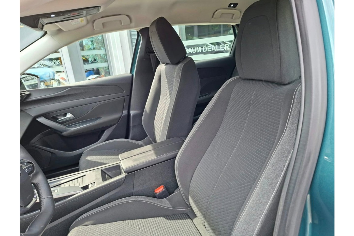 Peugeot 308 SW-1.2 PT ACTIVE PACK 130PK AUTOMAAT AIRCO NAVI PDC LMV