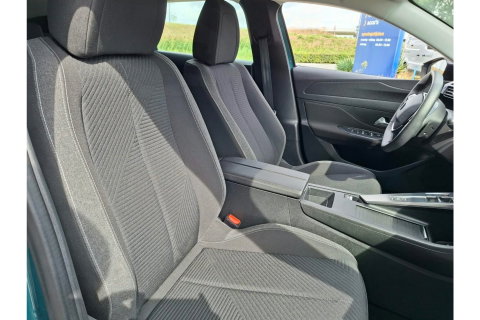 Peugeot 308 SW-1.2 PT ACTIVE PACK 130PK AUTOMAAT AIRCO NAVI PDC LMV