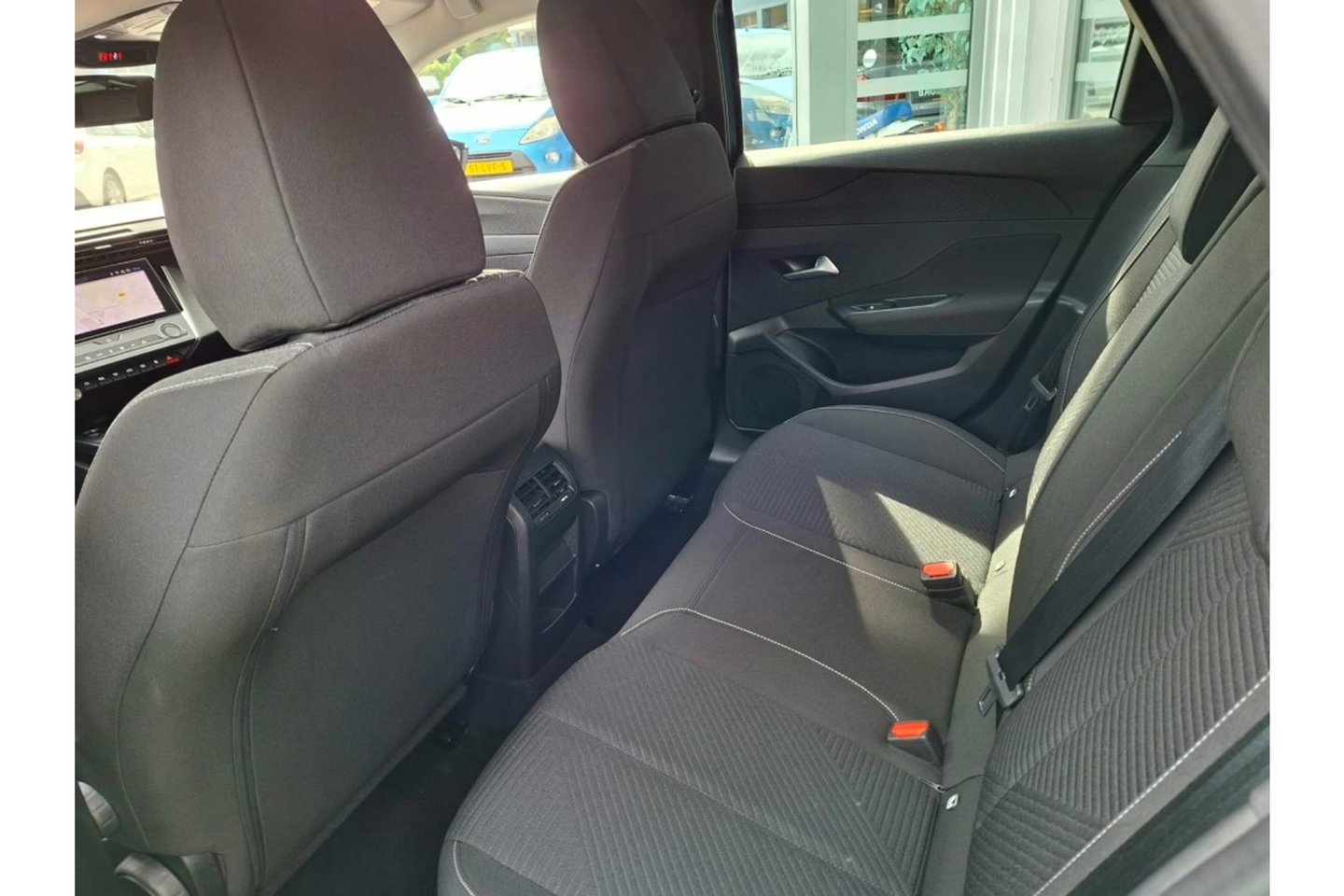 Peugeot 308 SW-1.2 PT ACTIVE PACK 130PK AUTOMAAT AIRCO NAVI PDC LMV
