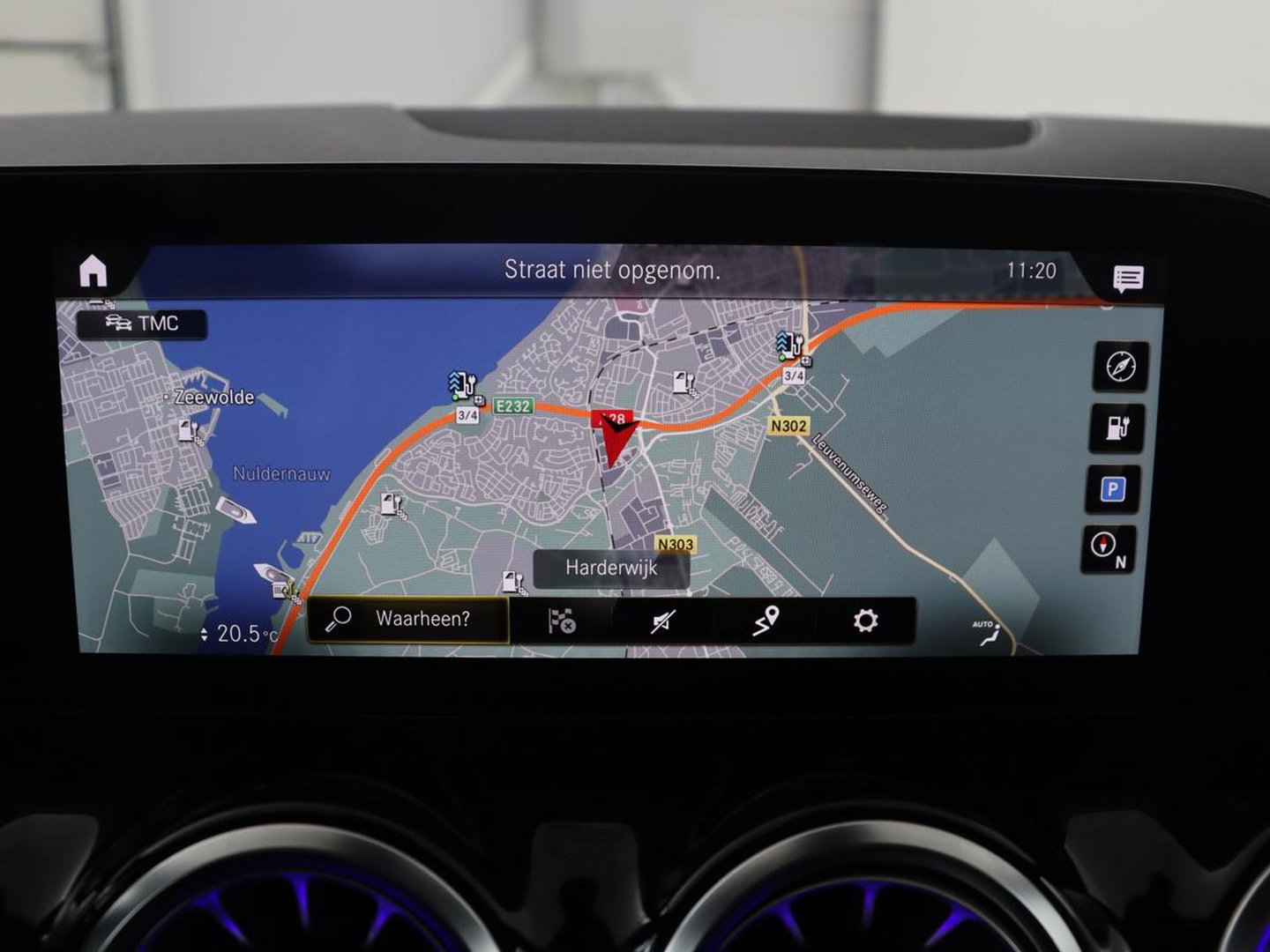 Mercedes-Benz EQA 250 Business Solution Luxury 67 kWh | SOH 94,2% | Half leder | Cruise control | Trekhaak | Stoelverwarming | Sfeerverlichting | Carplay | Camera | Park assist | Elektrische achterklep