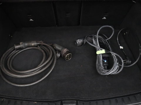 Mercedes-Benz EQA 250 Business Solution Luxury 67 kWh | SOH 94,2% | Half leder | Cruise control | Trekhaak | Stoelverwarming | Sfeerverlichting | Carplay | Camera | Park assist | Elektrische achterklep