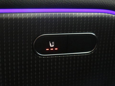 Mercedes-Benz EQA 250 Business Solution Luxury 67 kWh | SOH 94,2% | Half leder | Cruise control | Trekhaak | Stoelverwarming | Sfeerverlichting | Carplay | Camera | Park assist | Elektrische achterklep