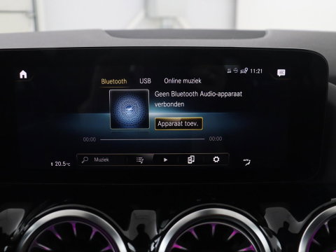 Mercedes-Benz EQA 250 Business Solution Luxury 67 kWh | SOH 94,2% | Half leder | Cruise control | Trekhaak | Stoelverwarming | Sfeerverlichting | Carplay | Camera | Park assist | Elektrische achterklep