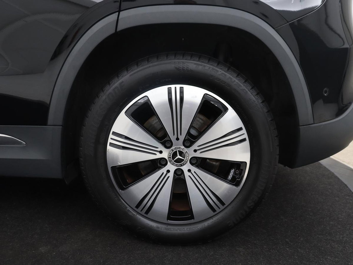 Mercedes-Benz EQA 250 Business Solution Luxury 67 kWh | SOH 94,2% | Half leder | Cruise control | Trekhaak | Stoelverwarming | Sfeerverlichting | Carplay | Camera | Park assist | Elektrische achterklep