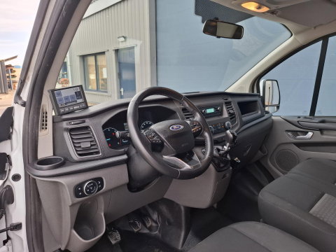 Ford Transit Custom 340 2.0 TDCI L1H1 Trend AIRCO / CRUISE CONTROLE / TREKHAAK / EURO 6 / 3 ZITS