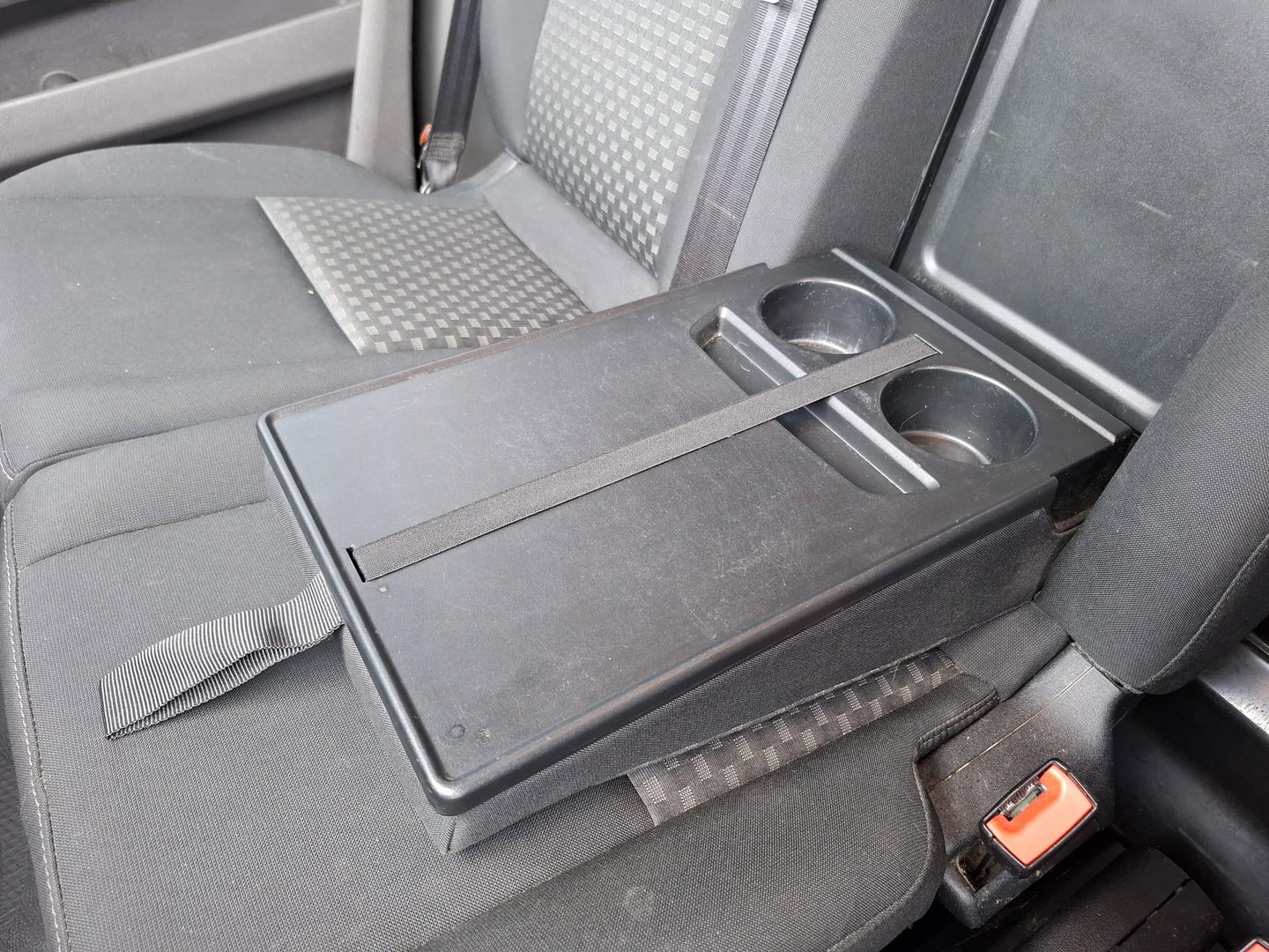 Ford Transit Custom 340 2.0 TDCI L1H1 Trend AIRCO / CRUISE CONTROLE / TREKHAAK / EURO 6 / 3 ZITS