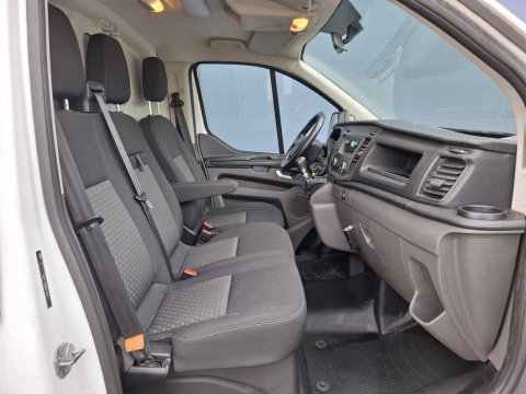 Ford Transit Custom 340 2.0 TDCI L1H1 Trend AIRCO / CRUISE CONTROLE / TREKHAAK / EURO 6 / 3 ZITS