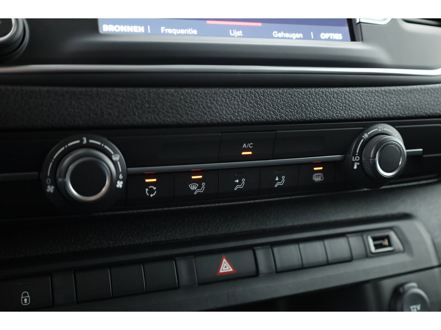 Fiat Scudo 2.0 MJ-180pk Automaat | L3H1 | Dubb. Cab. | Rijklaar! | 6 pers | Cruise | Airco | Apple Carplay