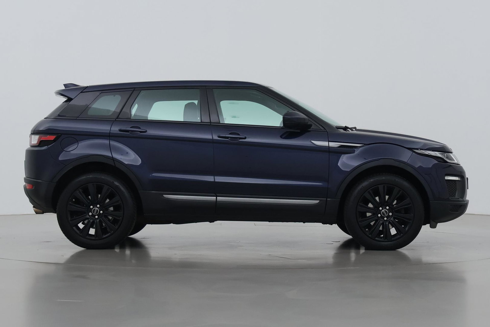 Land Rover Range Rover Evoque 2.0 TD4 Urban Series SE | Panoramadak | Camera | Xenon | Navigatie | Stoelverwarming | Leder | 18 inch