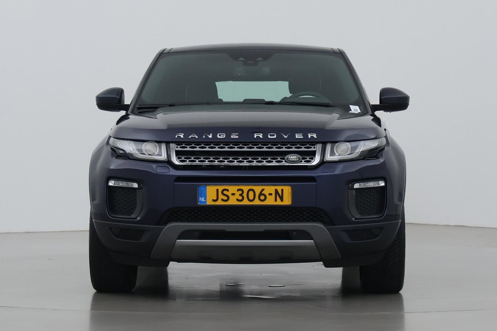 Land Rover Range Rover Evoque 2.0 TD4 Urban Series SE | Panoramadak | Camera | Xenon | Navigatie | Stoelverwarming | Leder | 18 inch