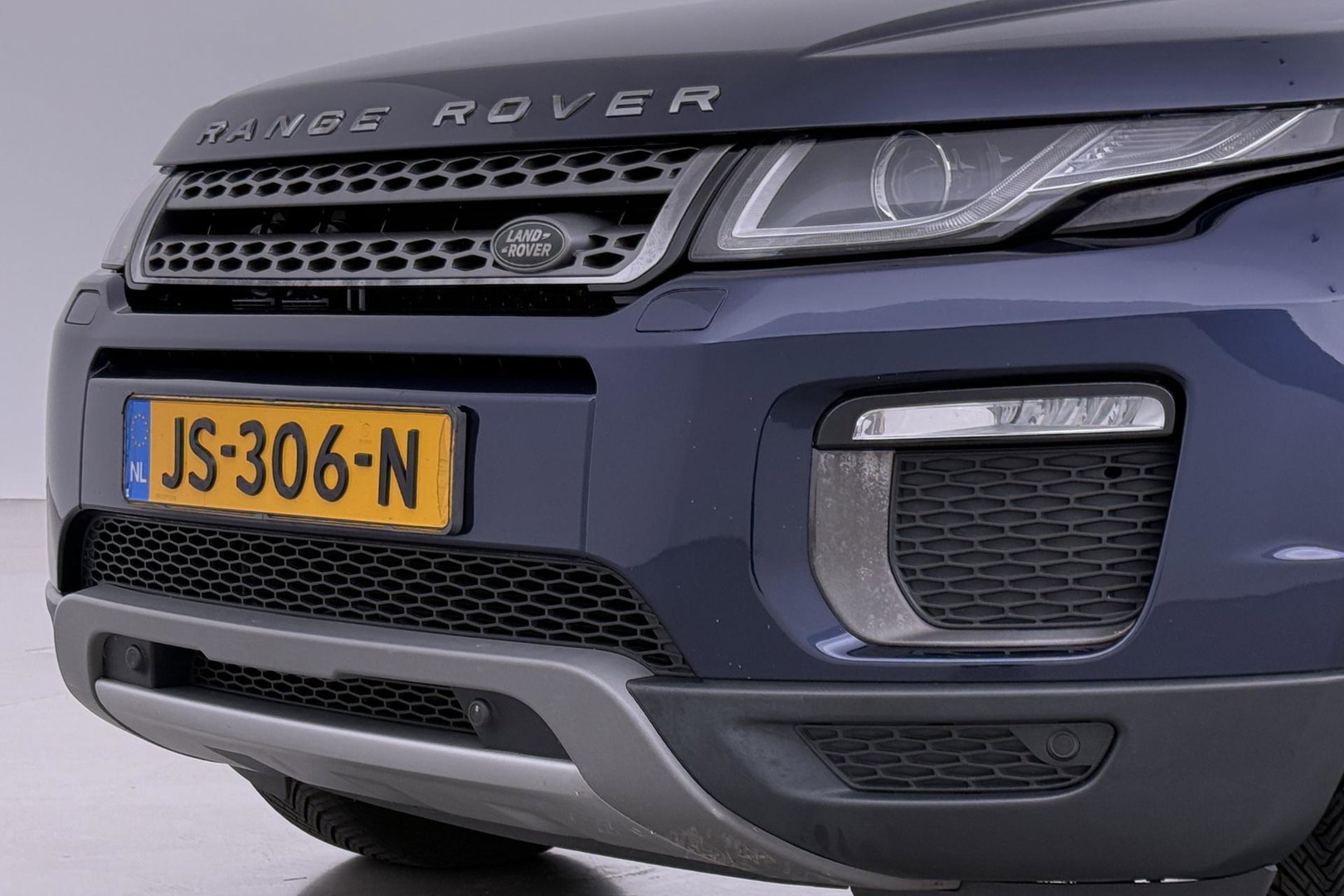 Land Rover Range Rover Evoque 2.0 TD4 Urban Series SE | Panoramadak | Camera | Xenon | Navigatie | Stoelverwarming | Leder | 18 inch