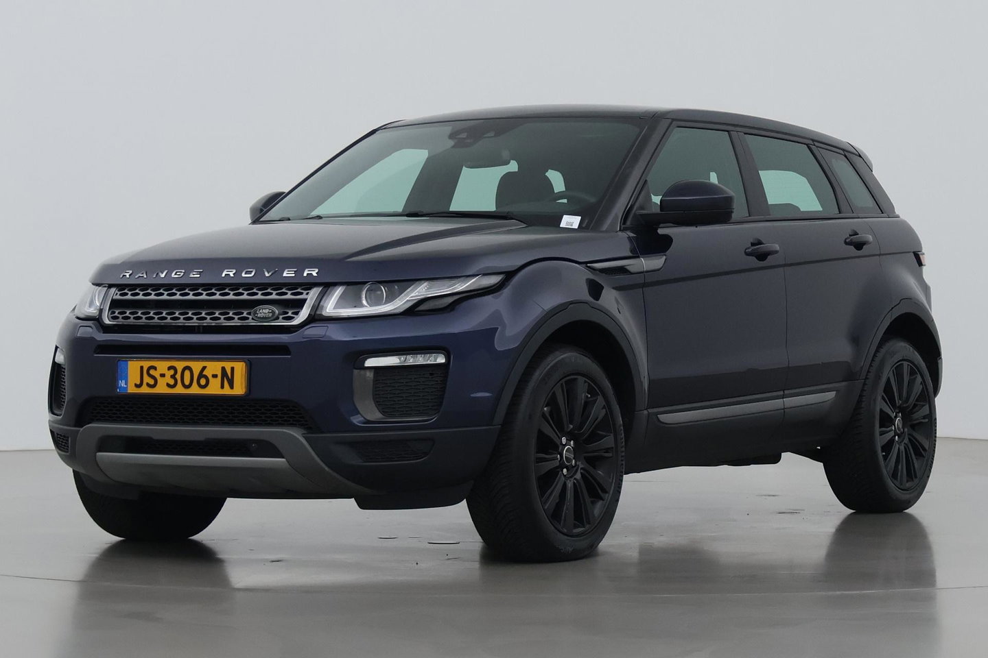 Land Rover Range Rover Evoque 2.0 TD4 Urban Series SE | Panoramadak | Camera | Xenon | Navigatie | Stoelverwarming | Leder | 18 inch