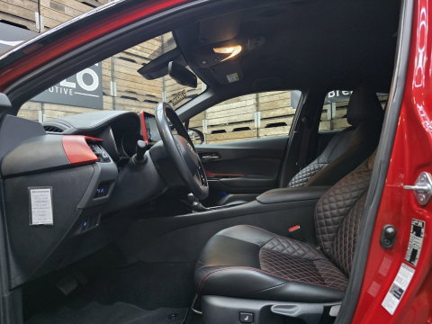 Toyota C-HR 2.0 Hybrid First Edition LEDER Camera Navi PDC Clima 18"LM
