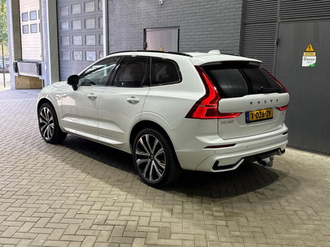 Volvo XC60 2.0 T6 Plug-in hybrid AWD Plus Dark | Harman/Kardon | Trekhaak | Panoramadak | 21 inch | Leder