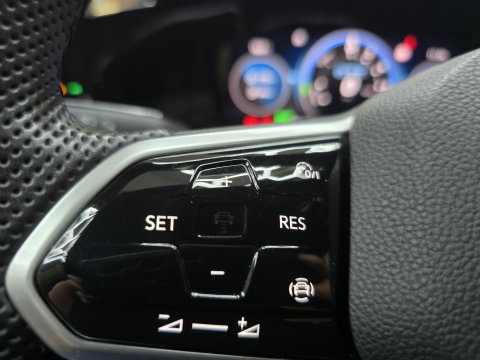 Volkswagen Golf 1.4 eHybrid GTE Full LED Navi Carplay Clima 17"LM