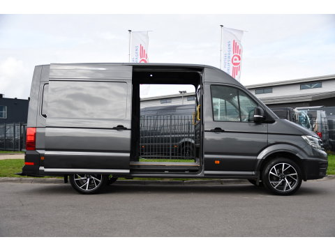 Volkswagen Crafter 35 2.0 TDI L3H3 PB Edition MARGE! Adaptieve Cruise, Camera, Carplay, 2 x Schuifdeur, Multimedia, LED, 177pk, Automaat, Stoelverwarming, Trekhaak, Uniek!