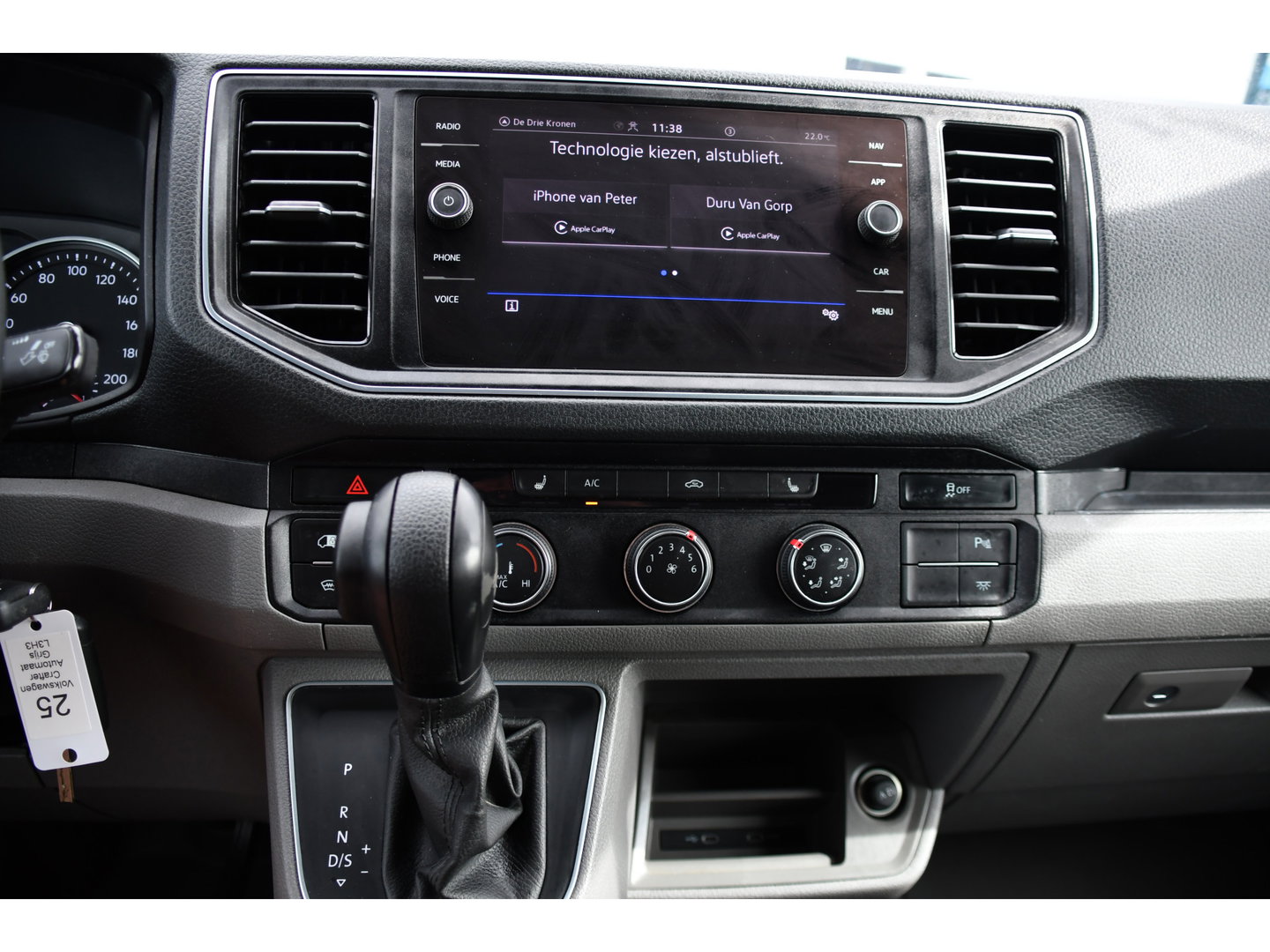 Volkswagen Crafter 35 2.0 TDI L3H3 PB Edition MARGE! Adaptieve Cruise, Camera, Carplay, 2 x Schuifdeur, Multimedia, LED, 177pk, Automaat, Stoelverwarming, Trekhaak, Uniek!