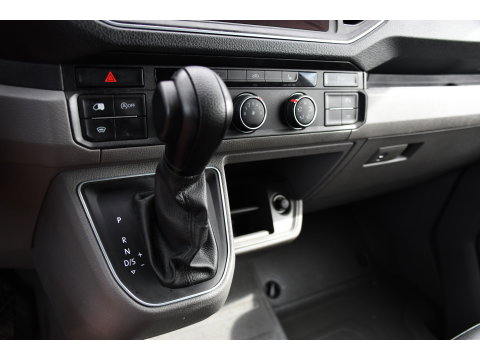 Volkswagen Crafter 35 2.0 TDI L3H3 PB Edition MARGE! Adaptieve Cruise, Camera, Carplay, 2 x Schuifdeur, Multimedia, LED, 177pk, Automaat, Stoelverwarming, Trekhaak, Uniek!