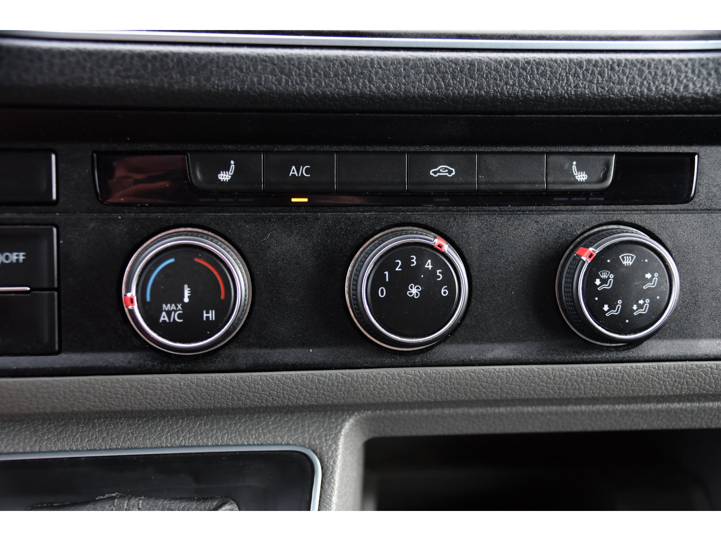 Volkswagen Crafter 35 2.0 TDI L3H3 PB Edition MARGE! Adaptieve Cruise, Camera, Carplay, 2 x Schuifdeur, Multimedia, LED, 177pk, Automaat, Stoelverwarming, Trekhaak, Uniek!