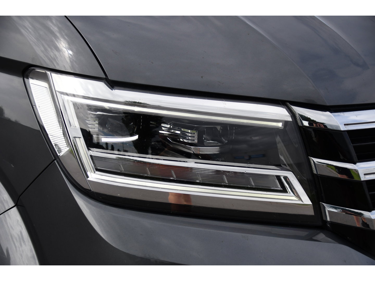 Volkswagen Crafter 35 2.0 TDI L3H3 PB Edition MARGE! Adaptieve Cruise, Camera, Carplay, 2 x Schuifdeur, Multimedia, LED, 177pk, Automaat, Stoelverwarming, Trekhaak, Uniek!