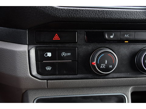 Volkswagen Crafter 35 2.0 TDI L3H3 PB Edition MARGE! Adaptieve Cruise, Camera, Carplay, 2 x Schuifdeur, Multimedia, LED, 177pk, Automaat, Stoelverwarming, Trekhaak, Uniek!