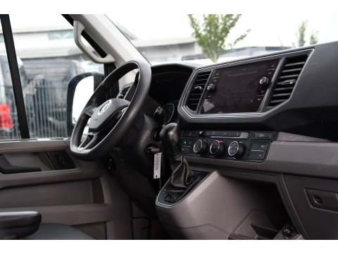 Volkswagen Crafter 35 2.0 TDI L3H3 PB Edition MARGE! Adaptieve Cruise, Camera, Carplay, 2 x Schuifdeur, Multimedia, LED, 177pk, Automaat, Stoelverwarming, Trekhaak, Uniek!