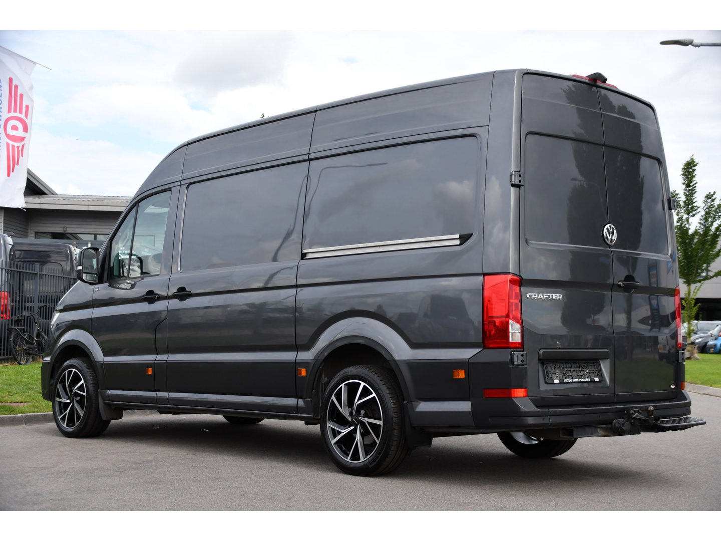 Volkswagen Crafter 35 2.0 TDI L3H3 PB Edition MARGE! Adaptieve Cruise, Camera, Carplay, 2 x Schuifdeur, Multimedia, LED, 177pk, Automaat, Stoelverwarming, Trekhaak, Uniek!