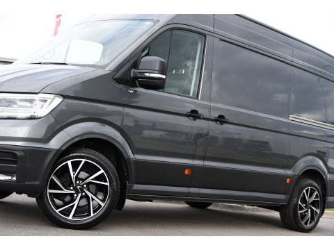 Volkswagen Crafter 35 2.0 TDI L3H3 PB Edition MARGE! Adaptieve Cruise, Camera, Carplay, 2 x Schuifdeur, Multimedia, LED, 177pk, Automaat, Stoelverwarming, Trekhaak, Uniek!
