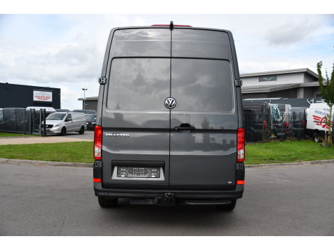 Volkswagen Crafter 35 2.0 TDI L3H3 PB Edition MARGE! Adaptieve Cruise, Camera, Carplay, 2 x Schuifdeur, Multimedia, LED, 177pk, Automaat, Stoelverwarming, Trekhaak, Uniek!