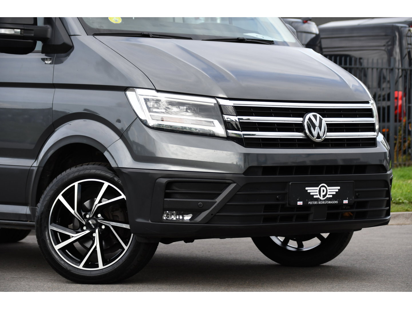 Volkswagen Crafter 35 2.0 TDI L3H3 PB Edition MARGE! Adaptieve Cruise, Camera, Carplay, 2 x Schuifdeur, Multimedia, LED, 177pk, Automaat, Stoelverwarming, Trekhaak, Uniek!