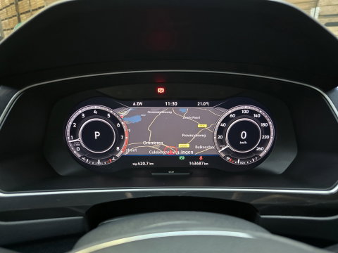 Volkswagen Tiguan 1.4 TSI 4Motion Highline Business R Pano Camera VCP Carplay 19"LM