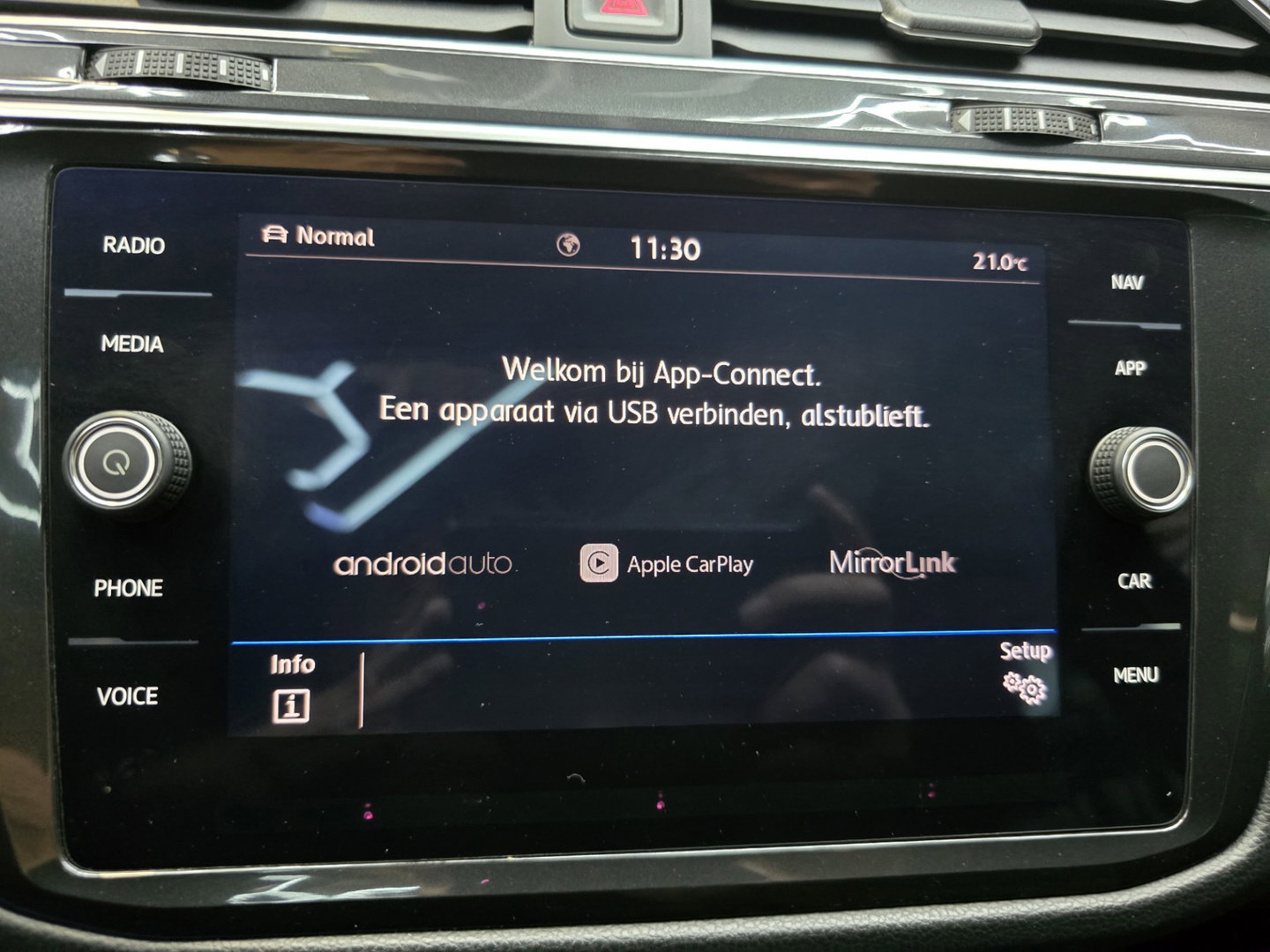 Volkswagen Tiguan 1.4 TSI 4Motion Highline Business R Pano Camera VCP Carplay 19"LM