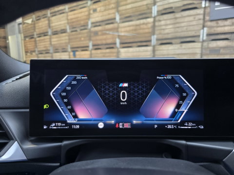 BMW 3 Serie Touring 330e xDrive M Sport Pano Leder Widescreen HUD camera Laser 19"LM