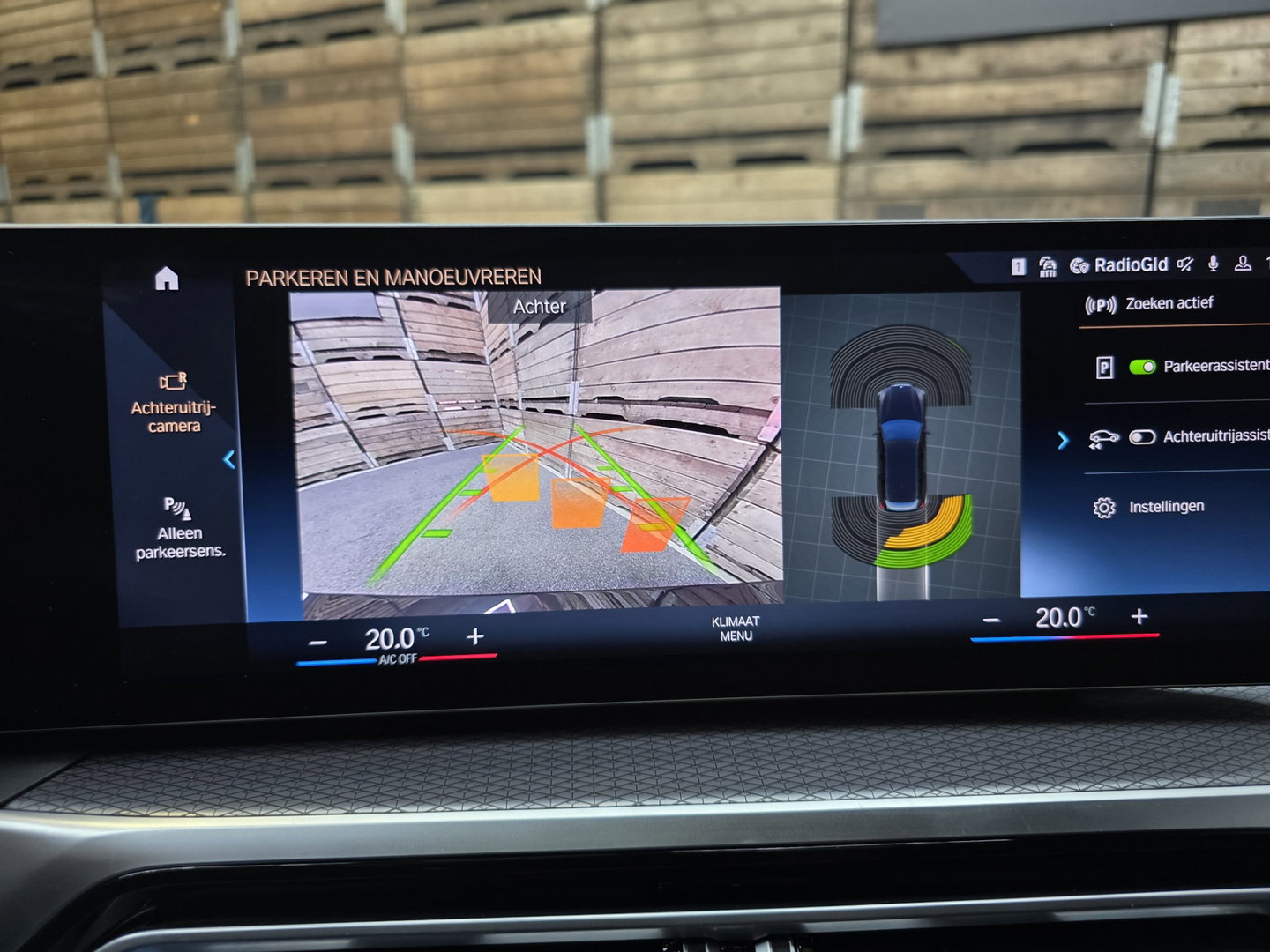 BMW 3 Serie Touring 330e xDrive M Sport Pano Leder Widescreen HUD camera Laser 19"LM