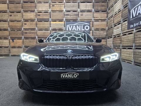 BMW 3 Serie Touring 330e xDrive M Sport Pano Leder Widescreen HUD camera Laser 19"LM