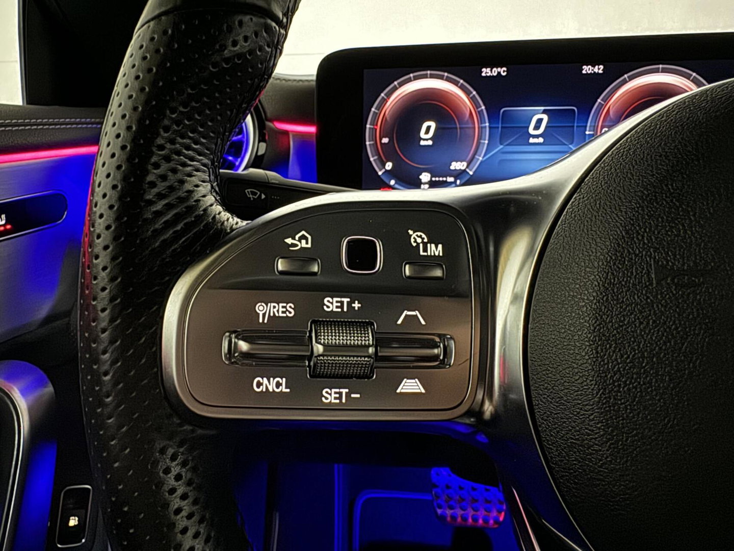 Mercedes-Benz CLA 250e AMG Edition Pano Sfeer Carplay 360º