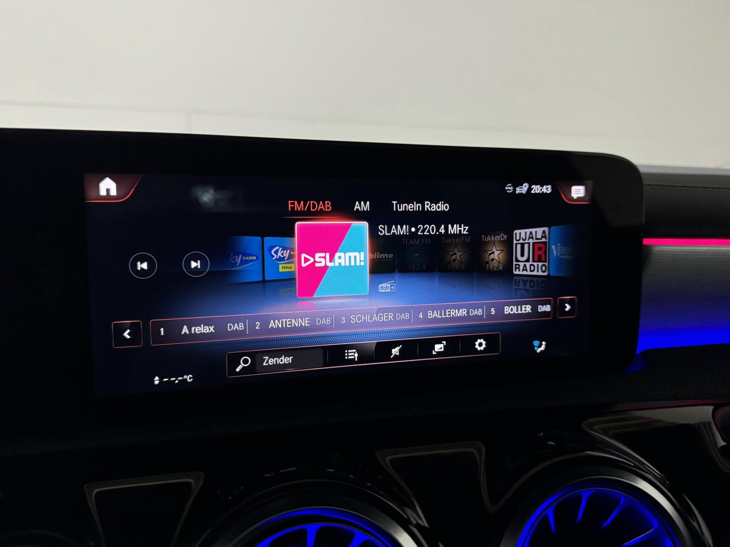 Mercedes-Benz CLA 250e AMG Edition Pano Sfeer Carplay 360º