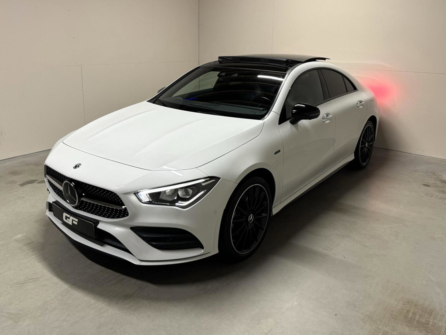 Mercedes-Benz CLA 250e AMG Edition Pano Sfeer Carplay 360º