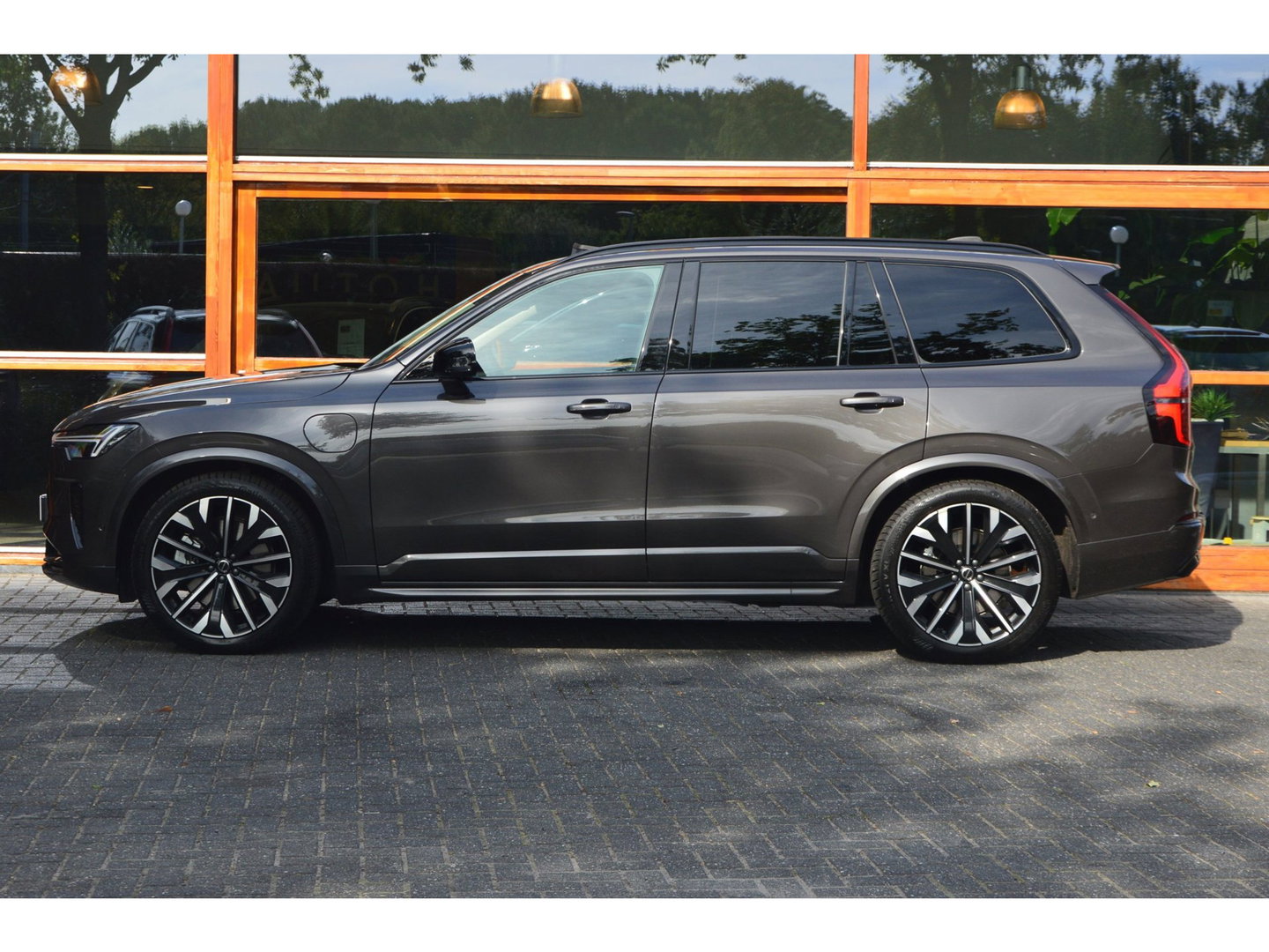 Volvo XC90 T8 Hybride AWD Ultra Dark | Luchtvering | Massage | Head-Up | Ventilatie stoelen | 360° Camera | Panoramadak |