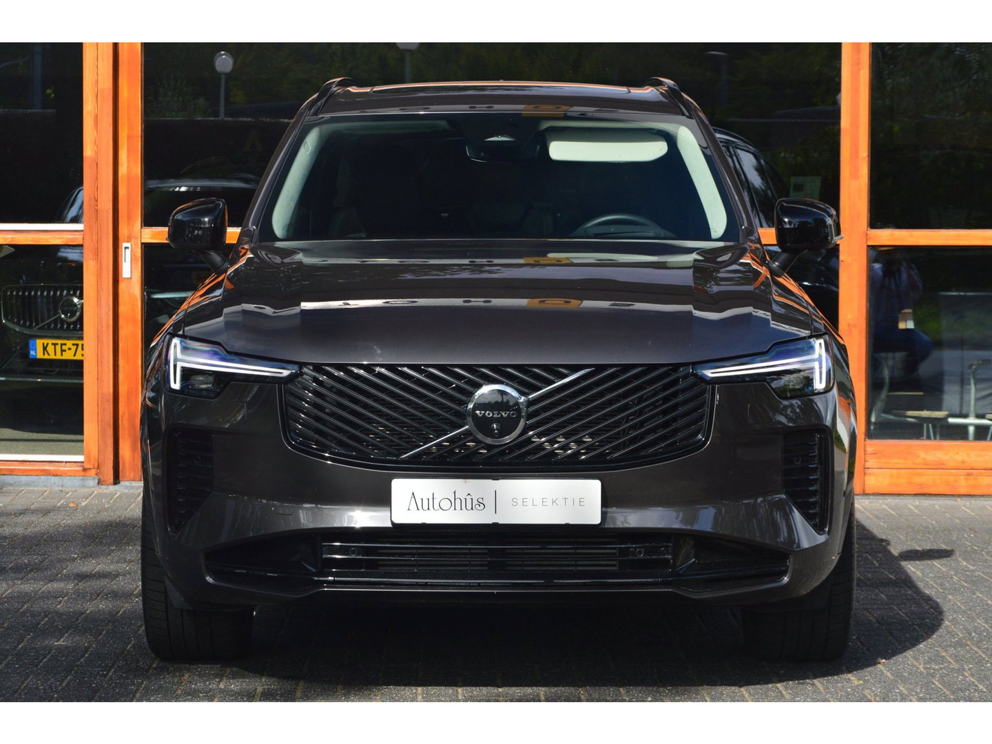Volvo XC90 T8 Hybride AWD Ultra Dark | Luchtvering | Massage | Head-Up | Ventilatie stoelen | 360° Camera | Panoramadak |