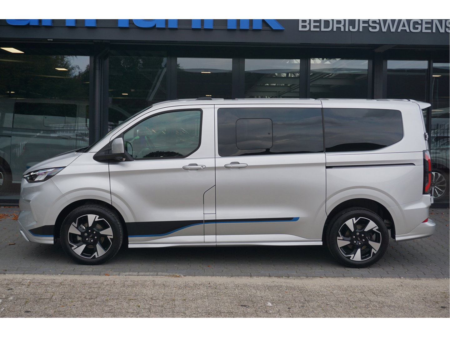 Ford Transit Custom 320S 170PK DC Sport AUT BPM VRIJ Demo!! Navi, ACC, 360° Cam, 19" LM, Elek. Schuifdeur!! NR. ART01*