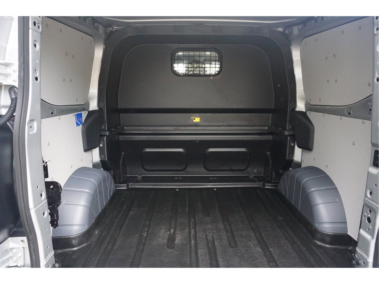 Ford Transit Custom 320S 170PK DC Sport AUT BPM VRIJ Demo!! Navi, ACC, 360° Cam, 19" LM, Elek. Schuifdeur!! NR. ART01*