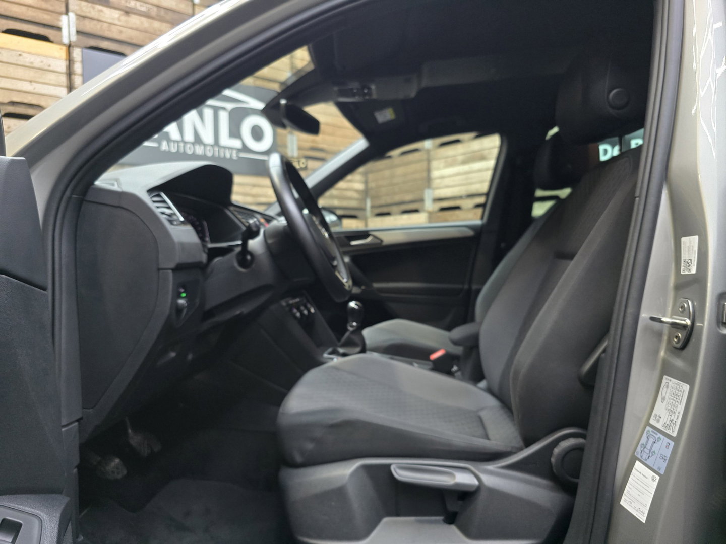 Volkswagen Tiguan 1.5 TSI Comfortline Business R Line Navi VCP Camera Trekhaak 20"LM