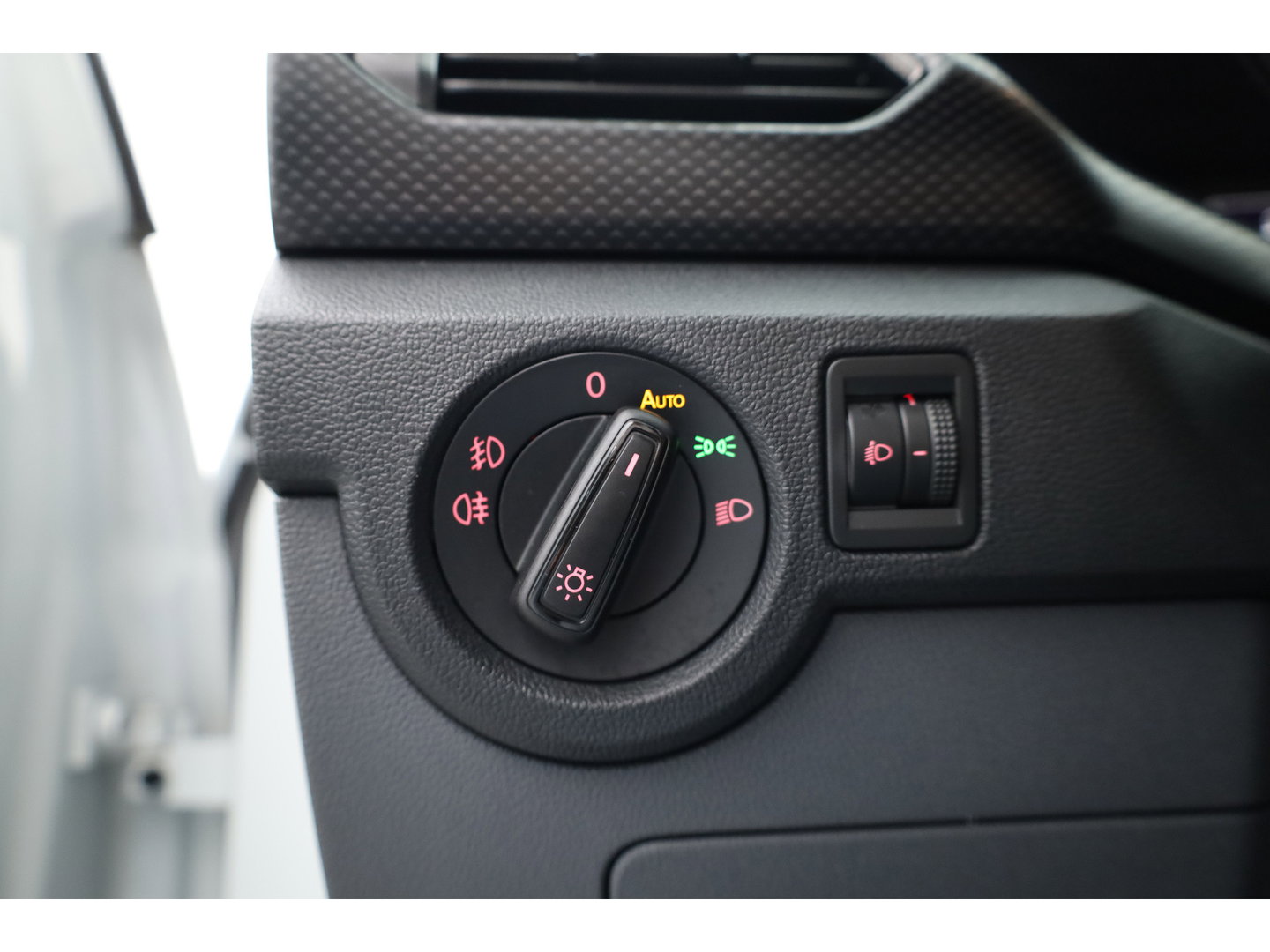 Volkswagen T-Cross 1.0 TSI Style | Rijklaar! | Apple CarPlay & Android Auto | Cruise | Navi | Stoelverw. | Dodehoekdet. | PDC V+A