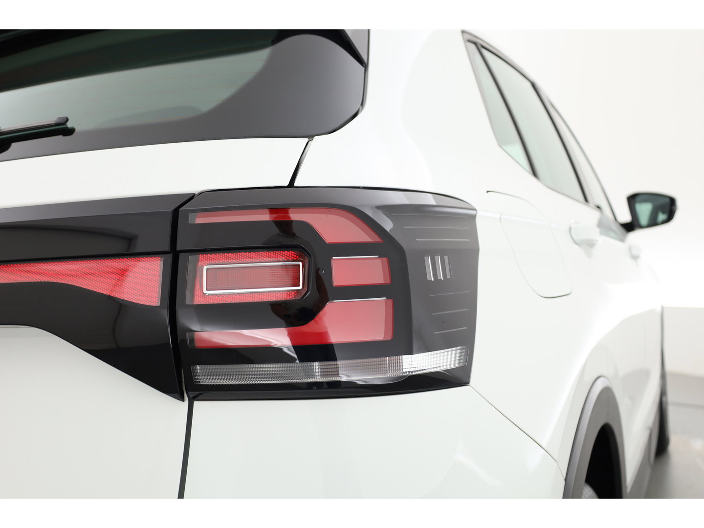 Volkswagen T-Cross 1.0 TSI Style | Rijklaar! | Apple CarPlay & Android Auto | Cruise | Navi | Stoelverw. | Dodehoekdet. | PDC V+A